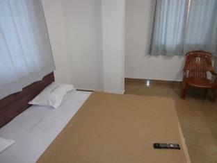 Oyo 36211 Hotel Padma Palace Ujjain Zewnętrze zdjęcie